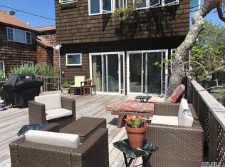 308 Wilmot Rd, Ocean Beach, NY 11770