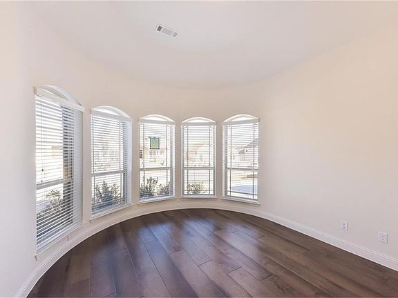 5th image of 4113 Las Colinas Dr