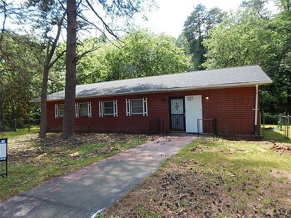 2nd image of 1342 Harris St