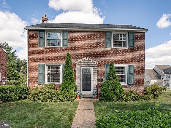 2nd image of 43 Netherwood Dr