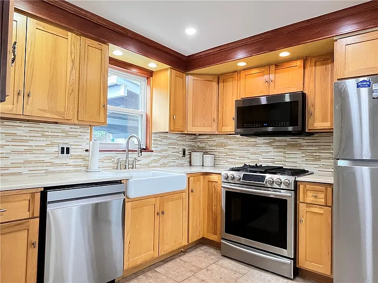 9 Harbour Ln — Photo 18