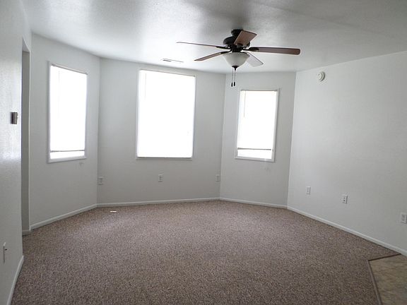 living room is 13 x 13
