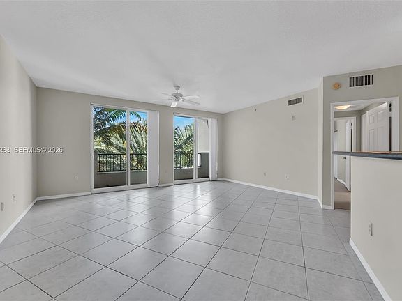 2nd image of 2421 NE 65th St APT 403