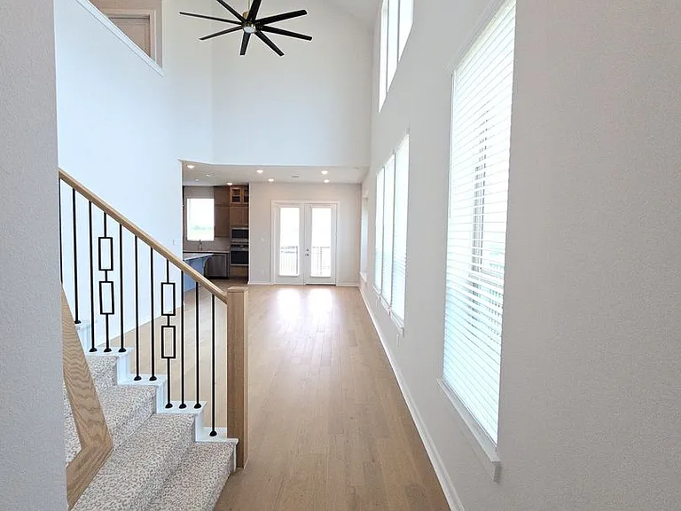 16723 Lake Austin St — Photo 7