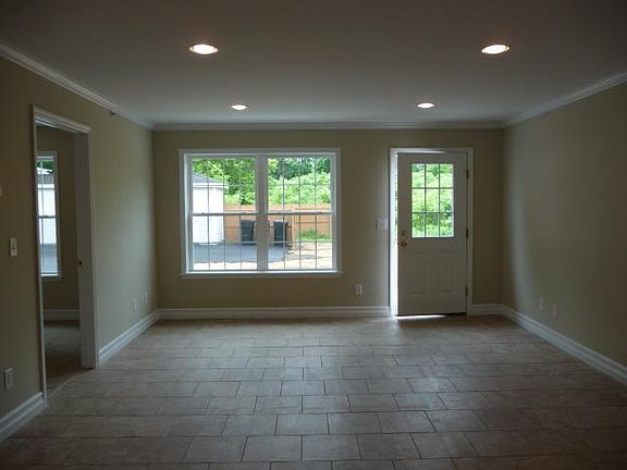 5th image of 27 Eddie Dr APT 2