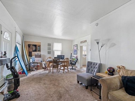 4th image of 1143 Walnut St #1