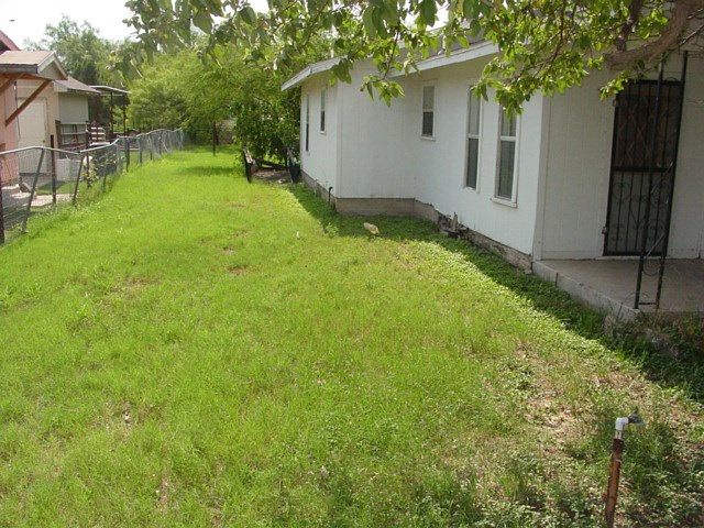 2nd image of 884 Medina St