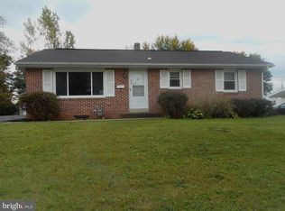 554 E St, Carlisle, PA 17013
