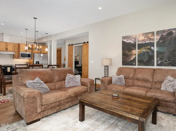 40 SPRINGVIEW LN B-102, Fraser, CO 80442