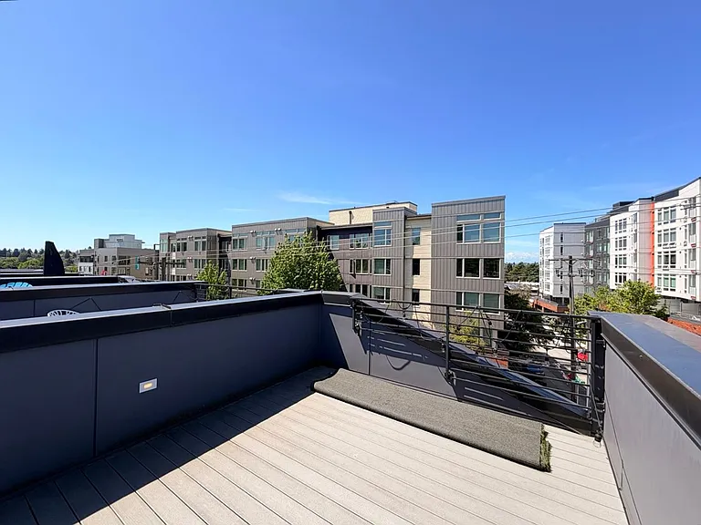 503B NE 72nd St — Photo 15