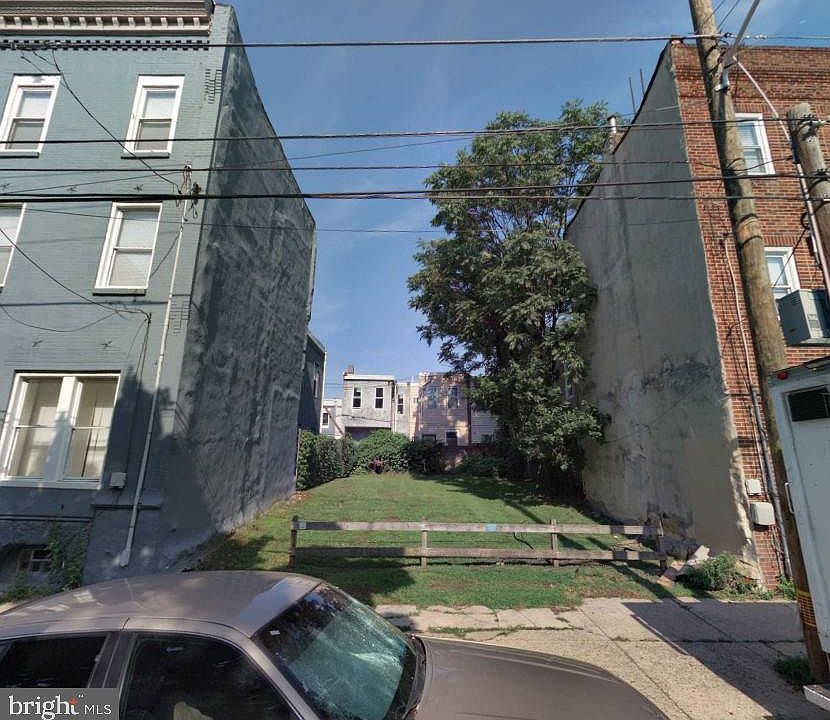 1st image of 2256 N 16th St