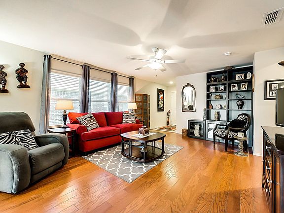 5th image of 163 Mariposa Ln