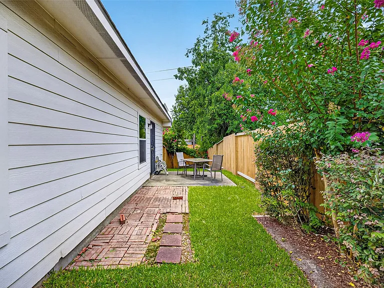 13022 Cherton Ct — Photo 11
