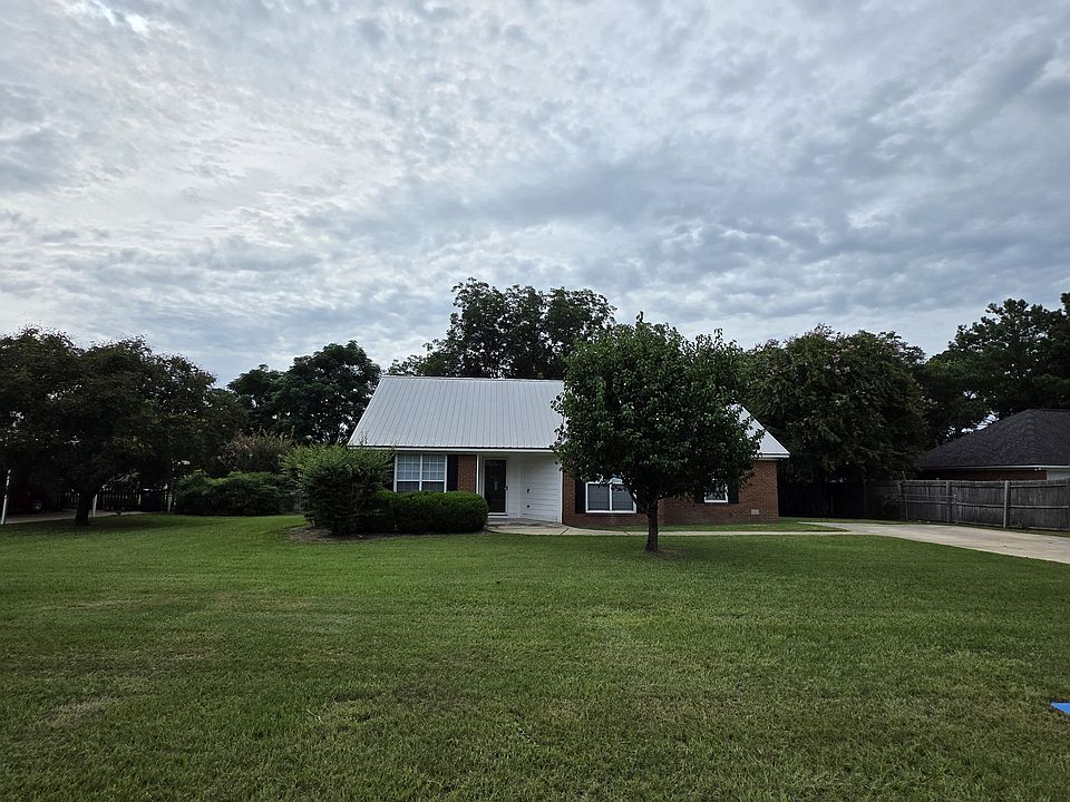 1st image of 130 Paloma Dr