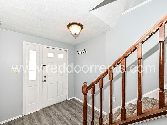 3rd image of 6110 Aspen Grove Dr