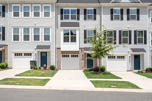 3310 Beeler Ln Photo 1