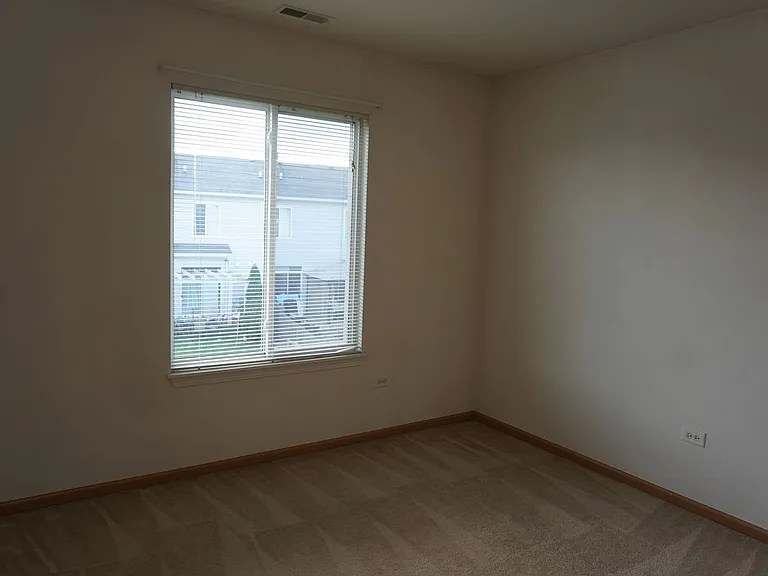 407 Waubonsee Dr — Photo 17