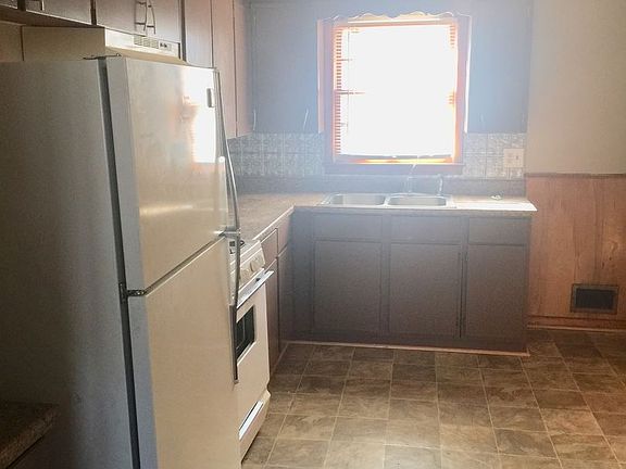 3rd image of 6642 Askew Ave