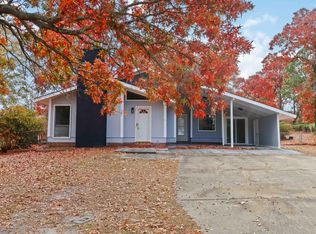 5609 Bowman Ct, Fayetteville, NC 28304