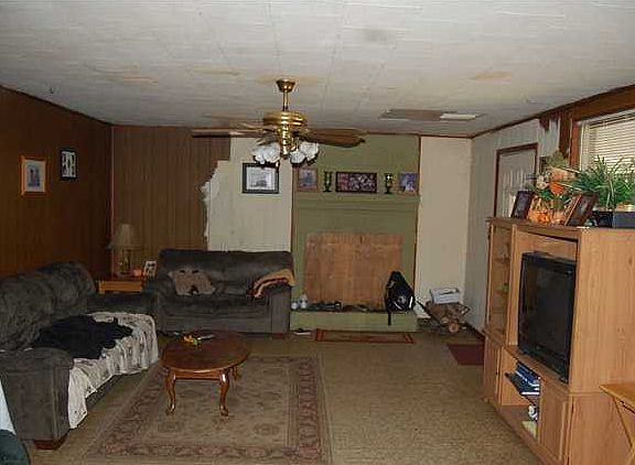 3rd image of 8045 Beaver Cir