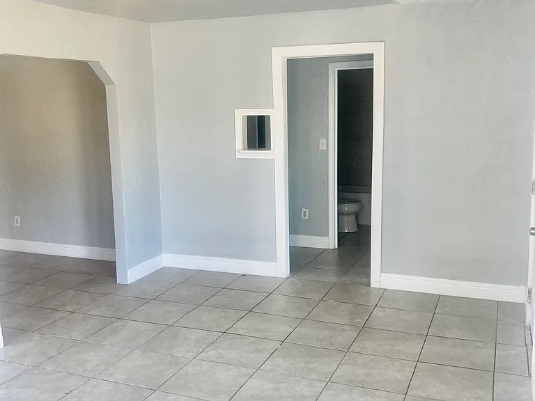 4704 N Mueller Ave — Photo 13