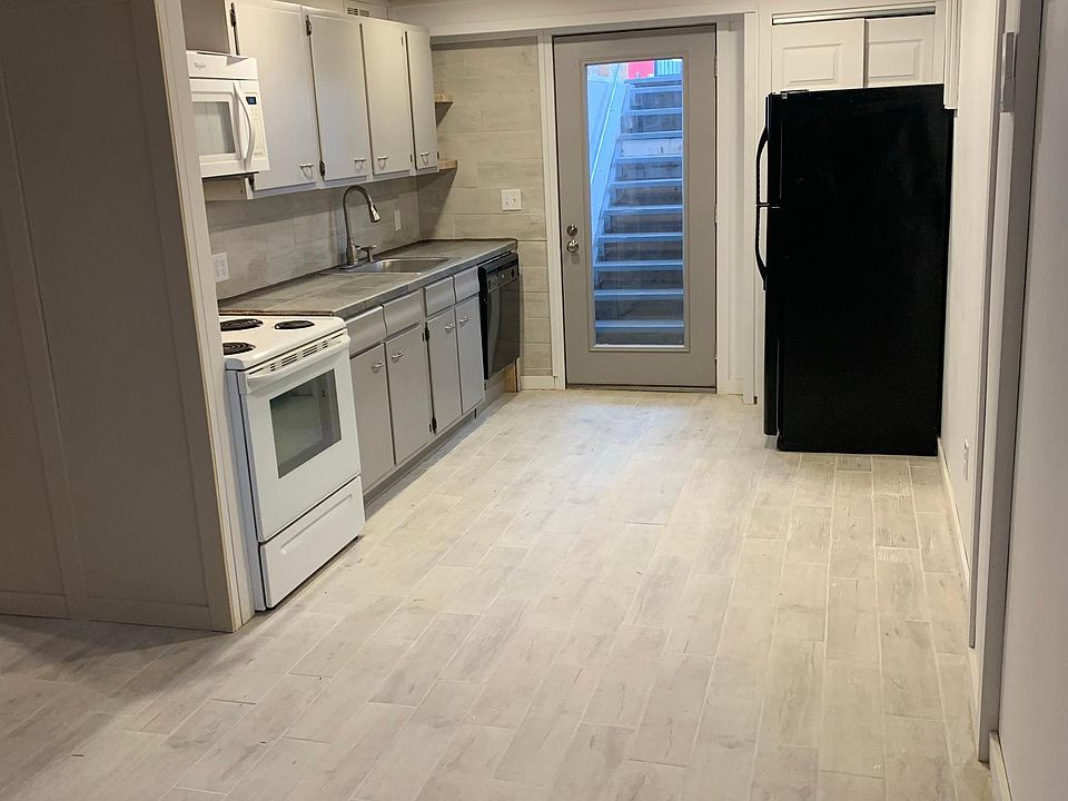 1st image of 21 White Ln SW