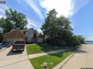 42755 Morgan Creek Ct, Novi, MI 48377