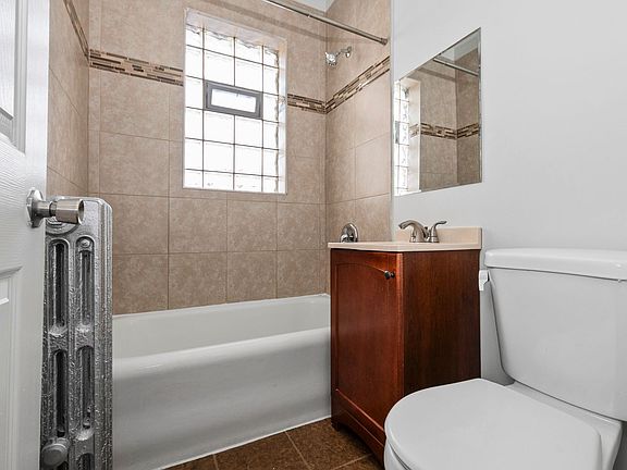 4th image of 7521 S Essex Ave #2N
