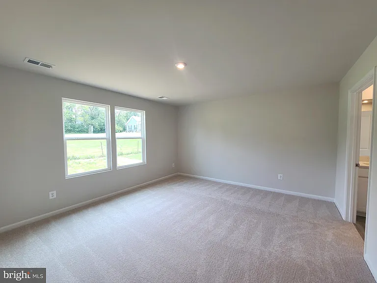 11 Holly Rd — Photo 9