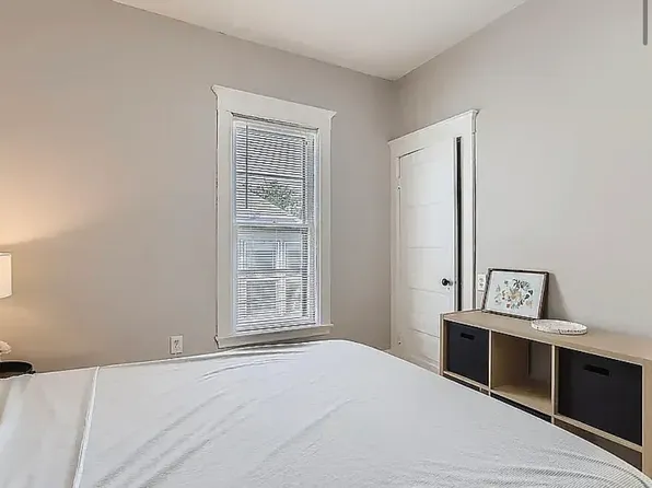 953 24th Ave NE #2, Minneapolis, MN 55418