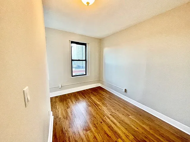 213 Hanover St #2 — Photo 5