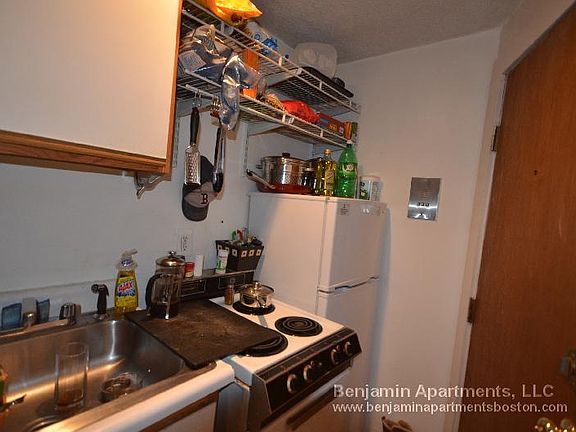 3rd image of 55 S Huntington Ave APT 301