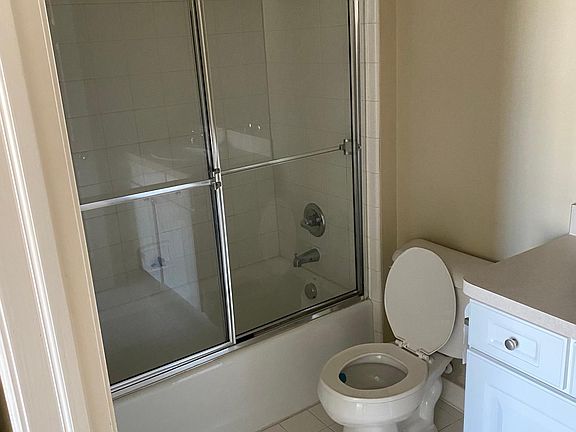 3rd image of 2227 Pinecroft Dr