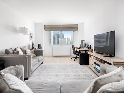 212 E 47th St APT 21D, New York, NY, 10017