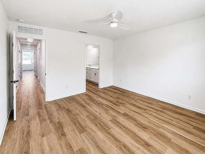 8668 Elmo Rd — Photo 13