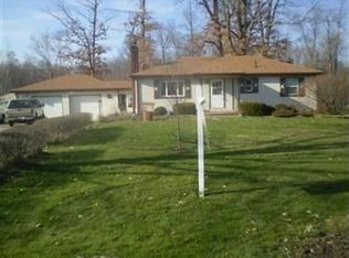 9406 Kirk Rd, North Jackson, OH 44451