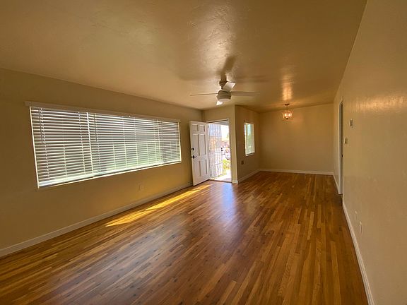 4th image of 2141 Fieger St
