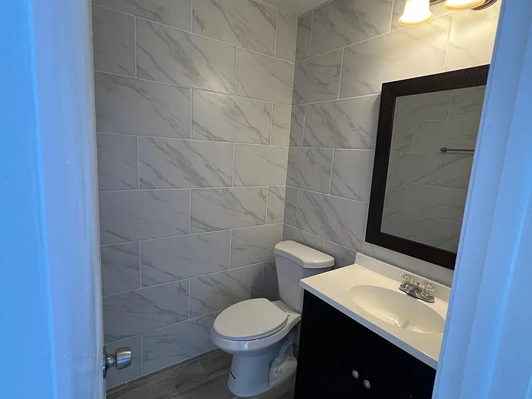7261 Pond Cir #D — Photo 6
