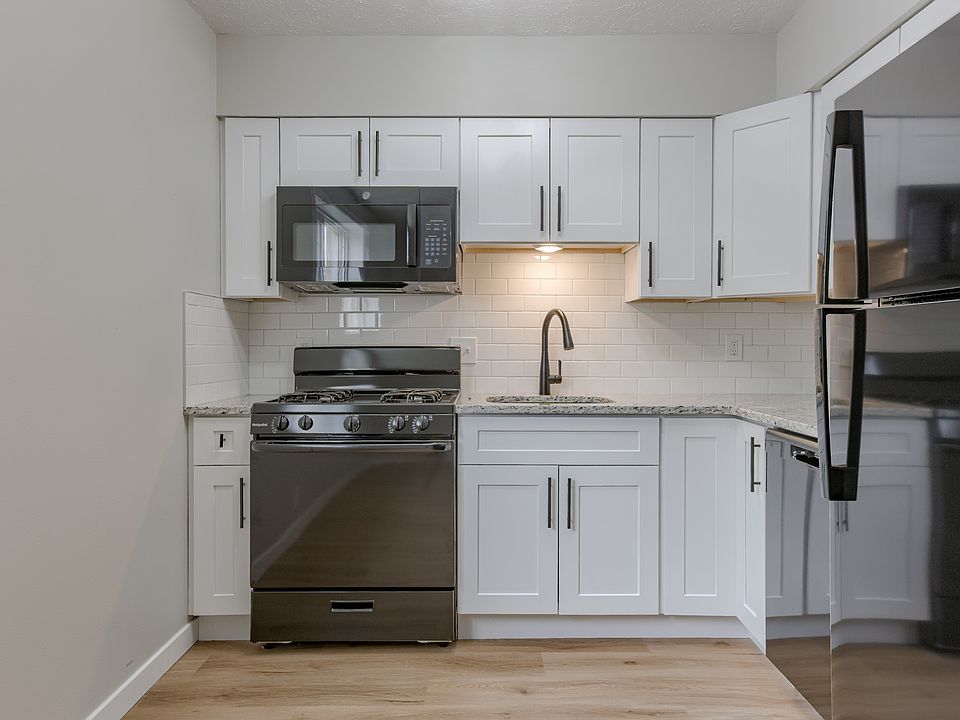 1st image of 4713 Davenport St APT 2