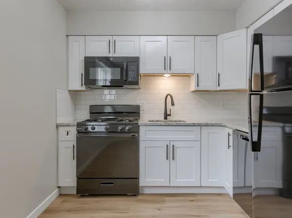 4713 Davenport St, Omaha, NE