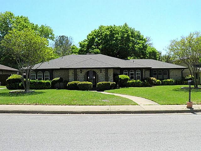 1st image of 132 Mantlebrook Dr