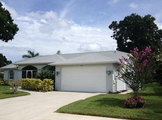 354 Woodvale Dr, Venice, FL 34293