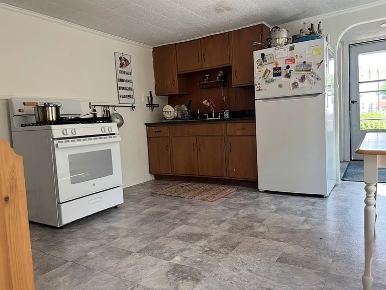 18 Tremont St #3 — Photo 2