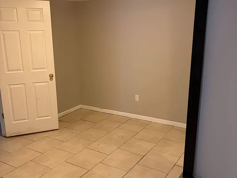 407 Pecan St — Photo 5