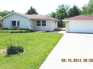23W515 Burdette Ave, Carol Stream, IL 60188