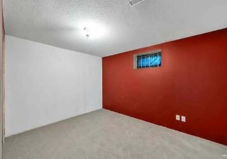 2208 Burquitlam Dr — Photo 14
