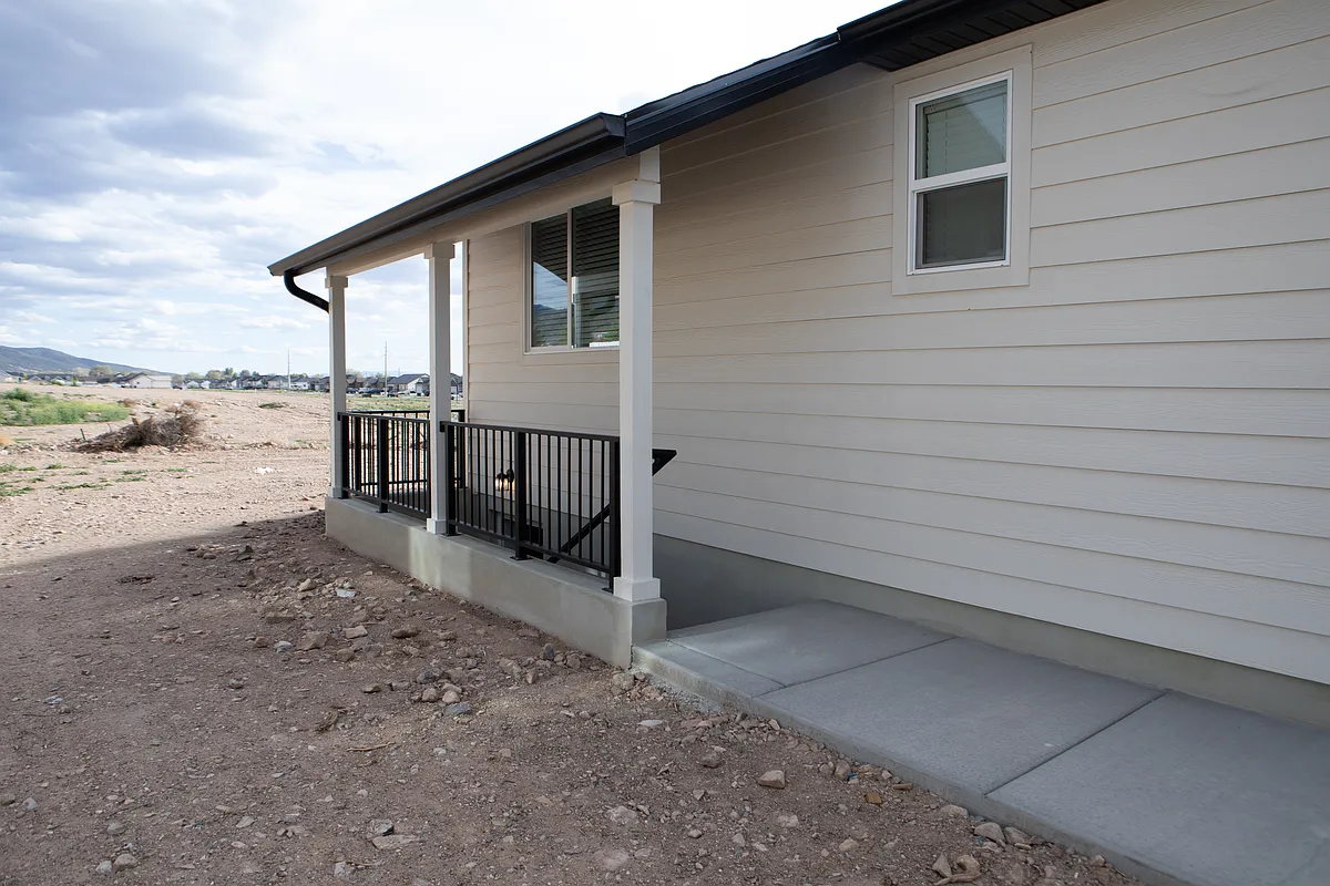 Building Photo - 244 E 1500 N