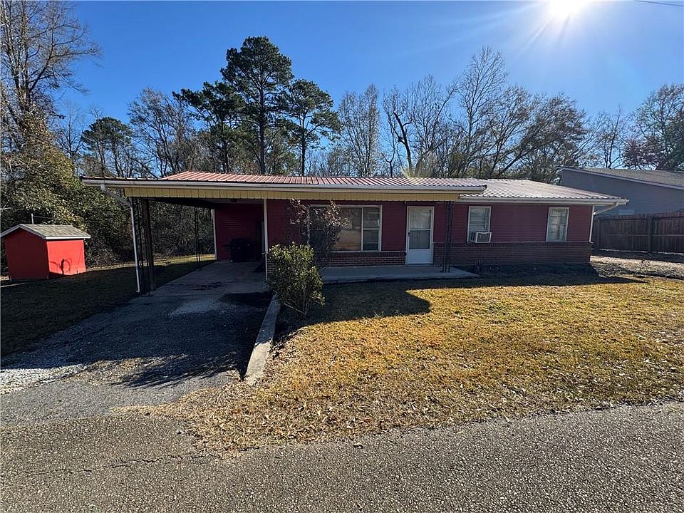 1st image of 40026 Hickory Ln
