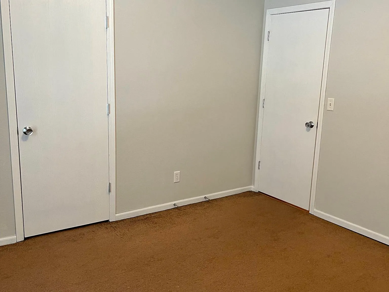 6 bed, 2.5 bath, $4,271 — Photo 4