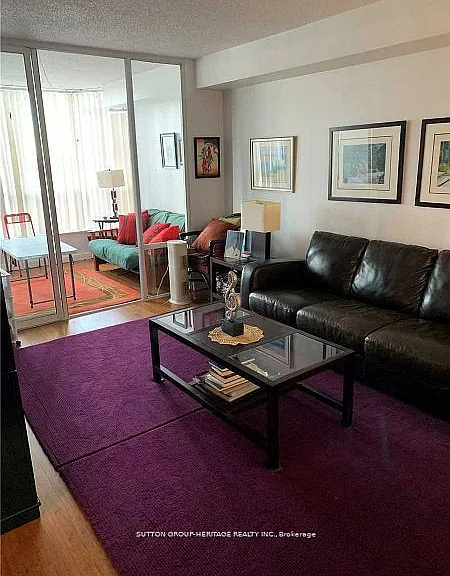 22 Hanover Rd #605 — Photo 4